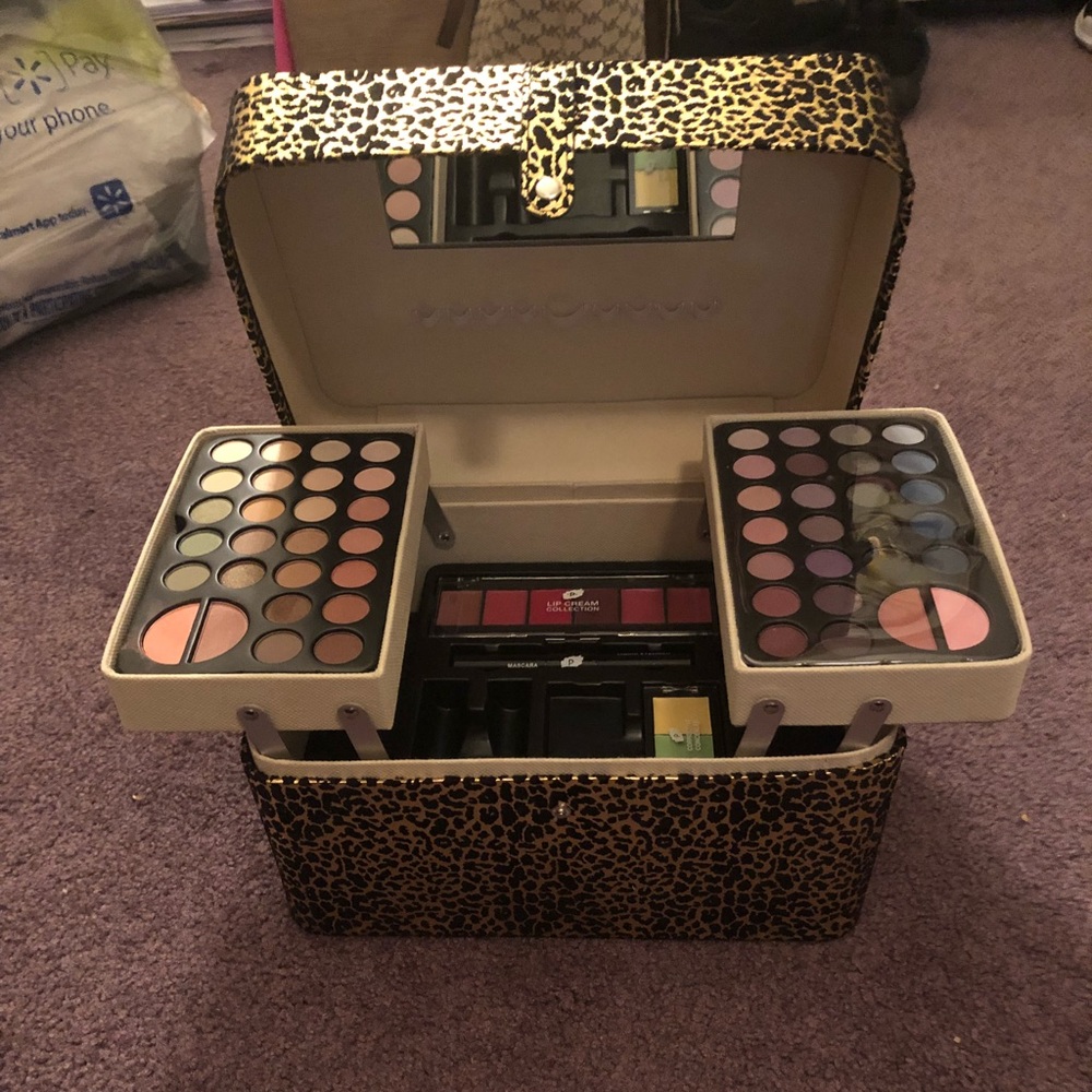 Makeup Kit